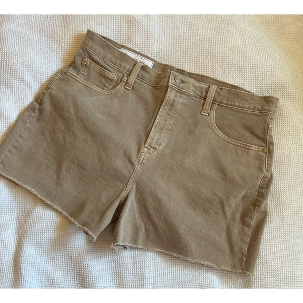 Gap, Size 34 Beige Jean Short